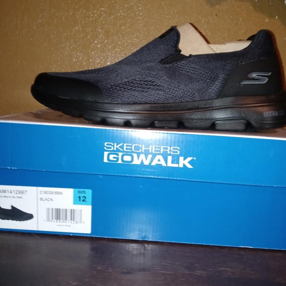 Mens black Skechers go walk size 12 - Picture 1 of 6